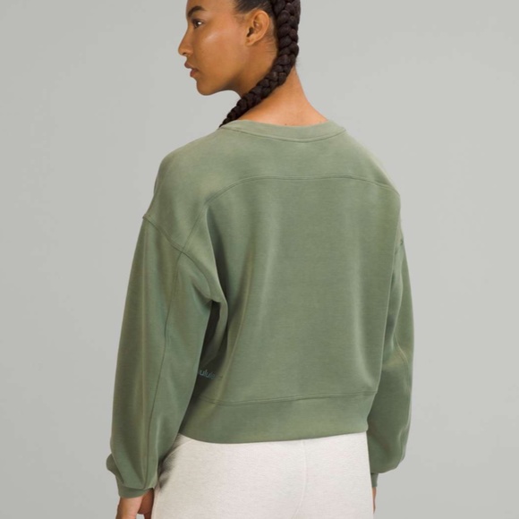 Lululemon Perfectly Oversized Cropped Crew *Softstreme™ (Green Twill) - Picture 3 of 6